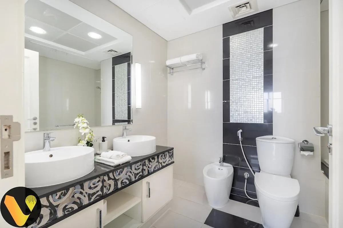 Vogue Damac Mall Street With Burj Khalifa View Dubai Apartment