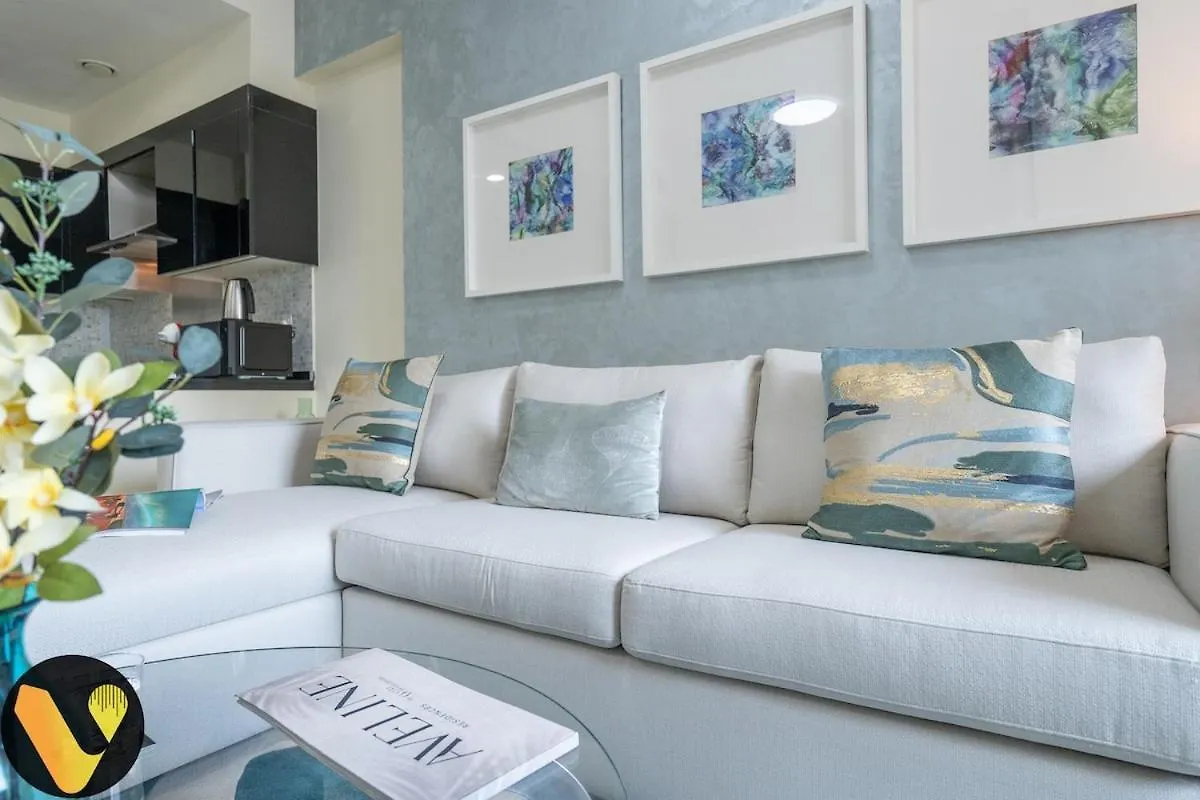 Apartment Vogue Damac Mall Street With Burj Khalifa View Dubai United Arab Emirates